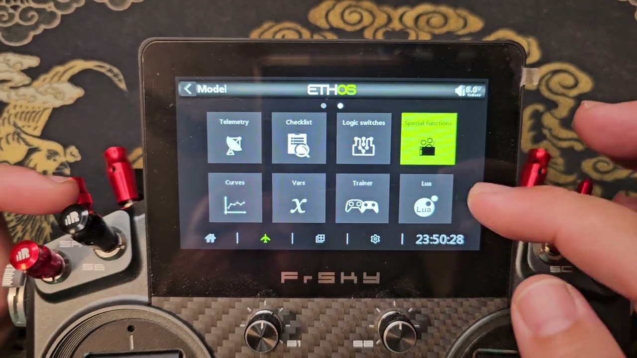 Функции шаблона модели программирования FrSky ETHOS с логическими переключателями и методом Vars