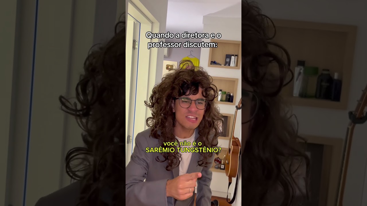 QUANDO A DIRETORA E O PROFESSOR DISCUTEM