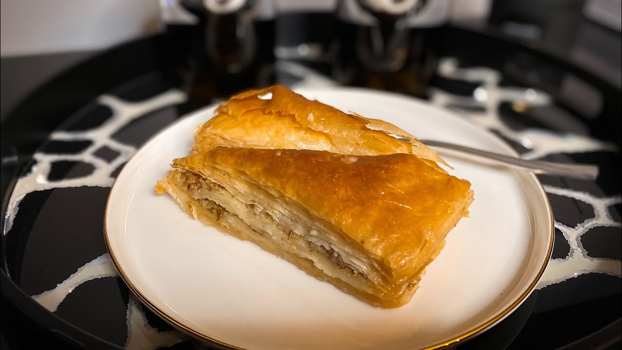 CEVİZLİ EV BAKLAVASI