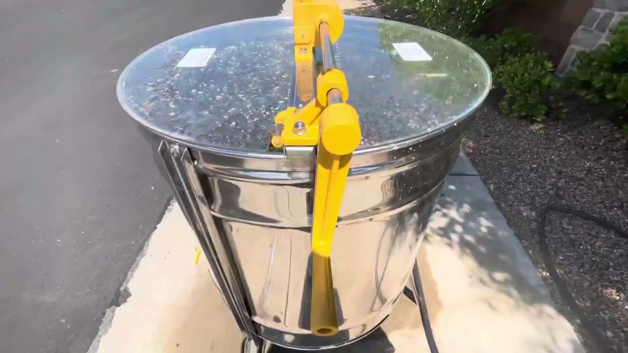 The Easy Way to Clean your Honey Extractor