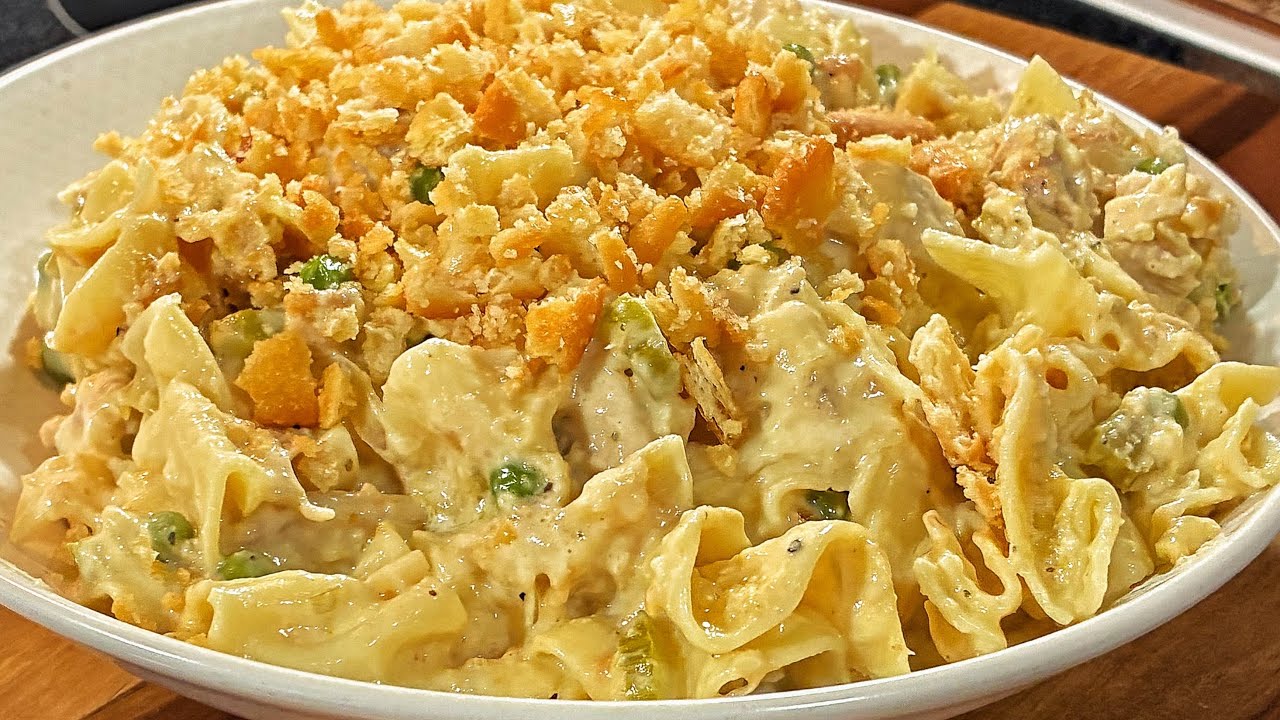 How To Make Creamy Chicken Noodle Casserole |   Rotisserie Chicken Casserole #cooking 