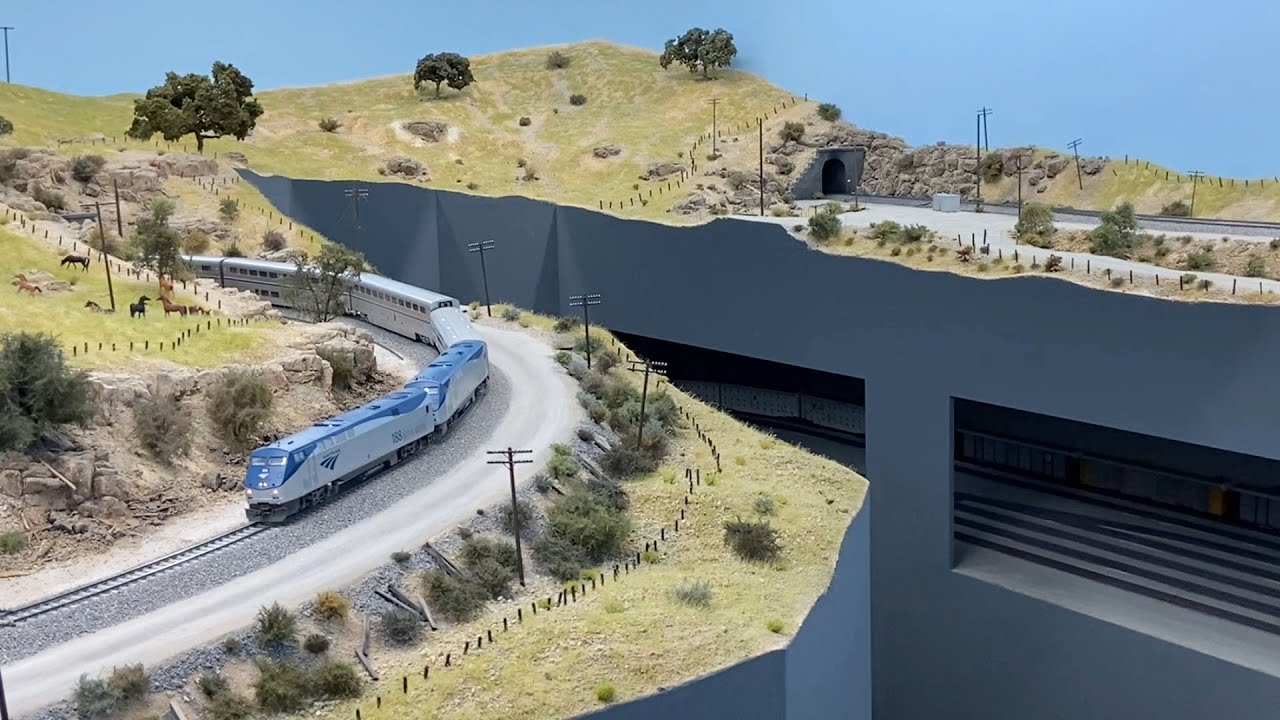Amtrak - California Zephyr on the Mojave Sub in HO Scale - Layout Update 2021