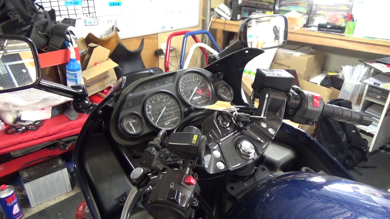 バイク整備：カウル脱着：ZZR400