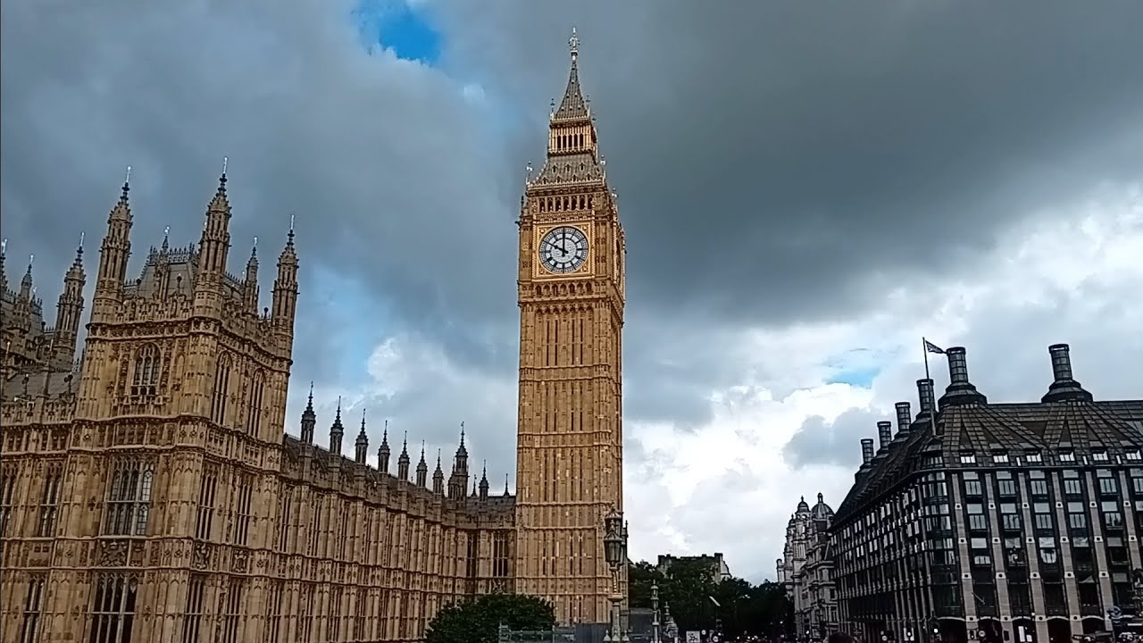Big Ben Chimes 10 O'Clock