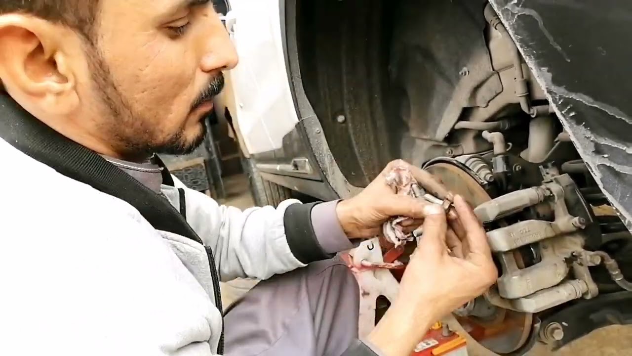 HOW replace rear Diskpad proton x70.               Bilal Autos work shop Bhria enclave road