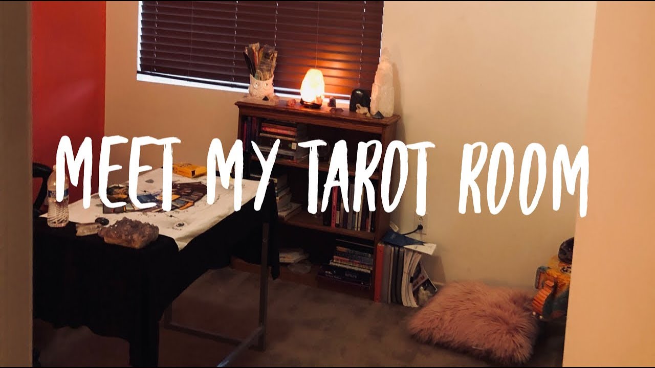 Meet My Tarot Room!