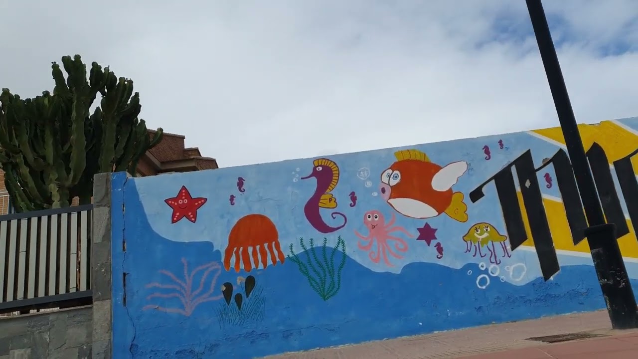 @biggazinspain Los Alcazares strip to the Berber medieval market via the seafront promenade