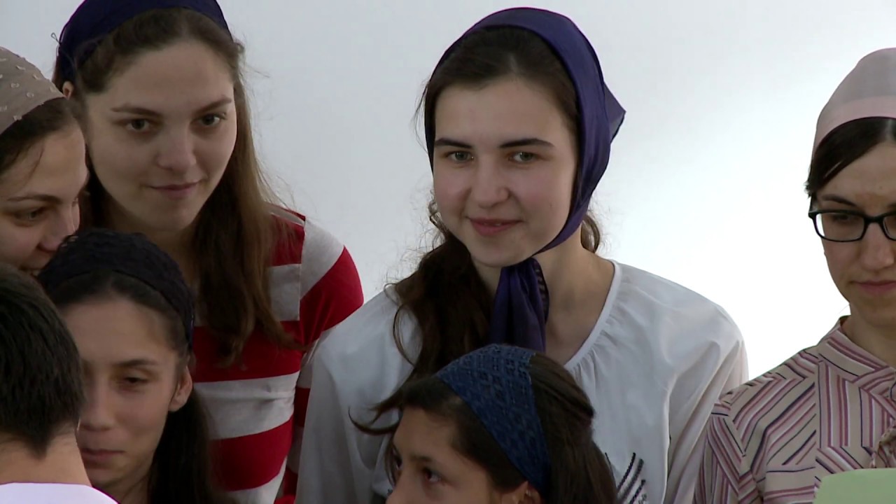 Slobozia Sucevei.  Grupul de tineri din Vatra Dornei & Slobozia slavindu-l pe Dumnezeu. 04.08.2019.