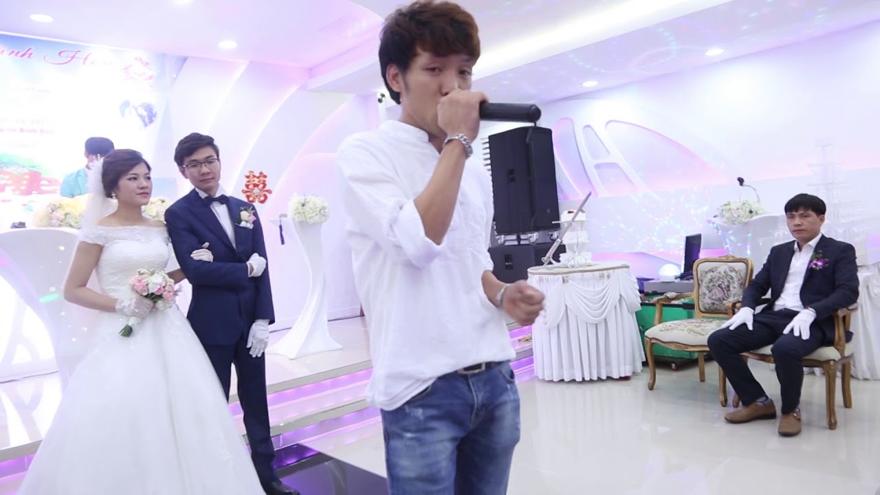 Chàng trai Cửa Lò hát Chờ Đông không khác gì Mr Đàm