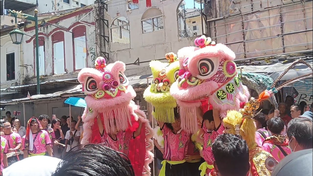 CNY2026- Lion Dance @ OLOIYA by 雪兰莪安邦華光龍狮体育会 Ampang Hwa Guang Dragon & Lion Dance
