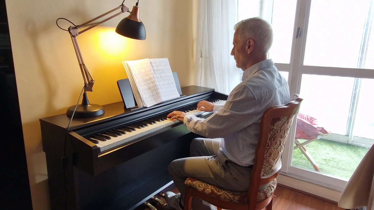 Galina Bobrova : Little Sentimental Prelude 4 / Piano cover