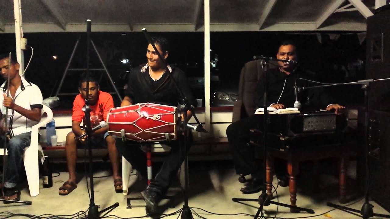 Tulsi Malaha - classical Baithak Gana Suriname2014