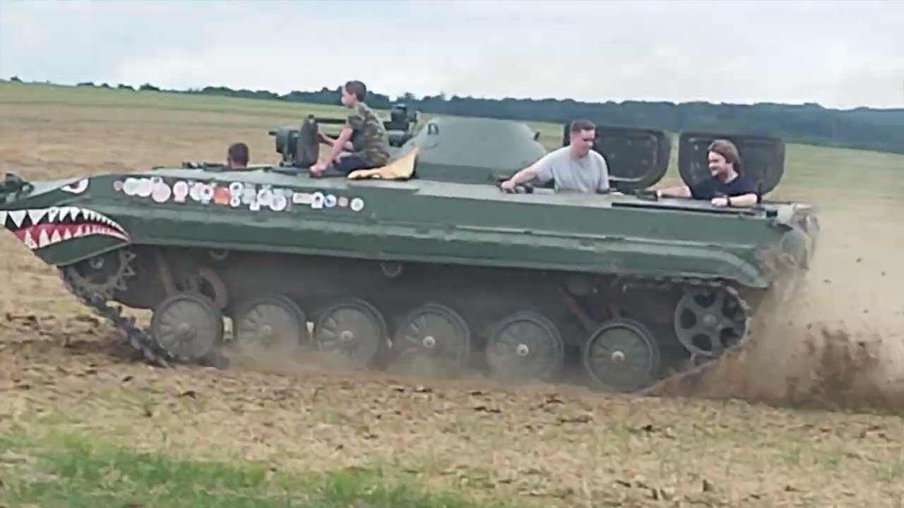 Nové Dvory 2025 - zážitková jízda obrněným vozidlem OT-90