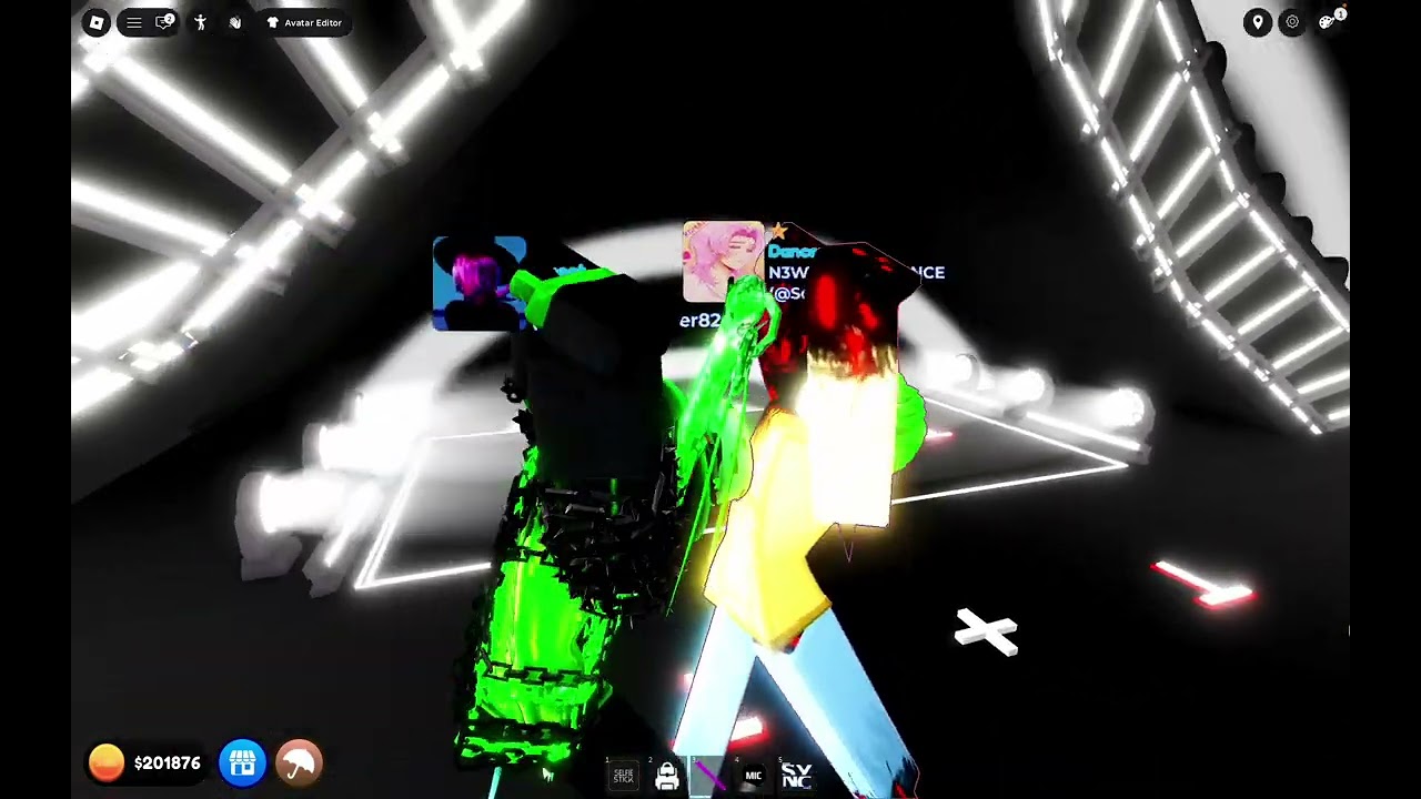 1x1x1x1 & John Doe Dancing to BURNING UP! FEAT: MAX_YT