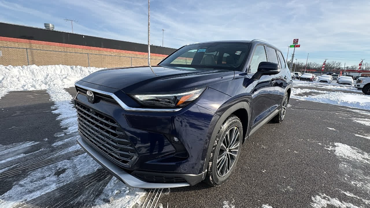 2026 Toyota Grand Highlander Hybrid MAX Platinum Akron, Wadsworth, Canton, Barberton, Copley OH