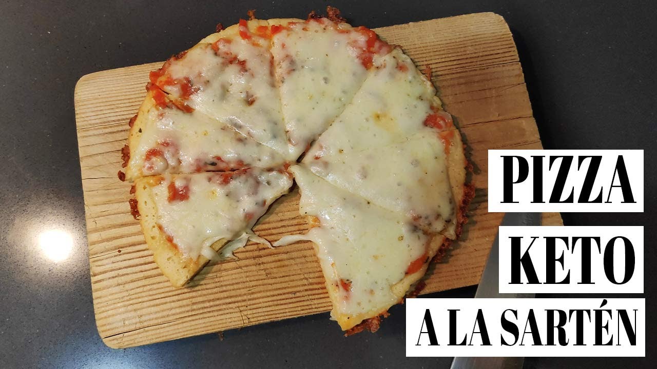 PIZZA KETO a la sartén 🍕 La Pizza más CRUJIENTE y FÁCIL ✅