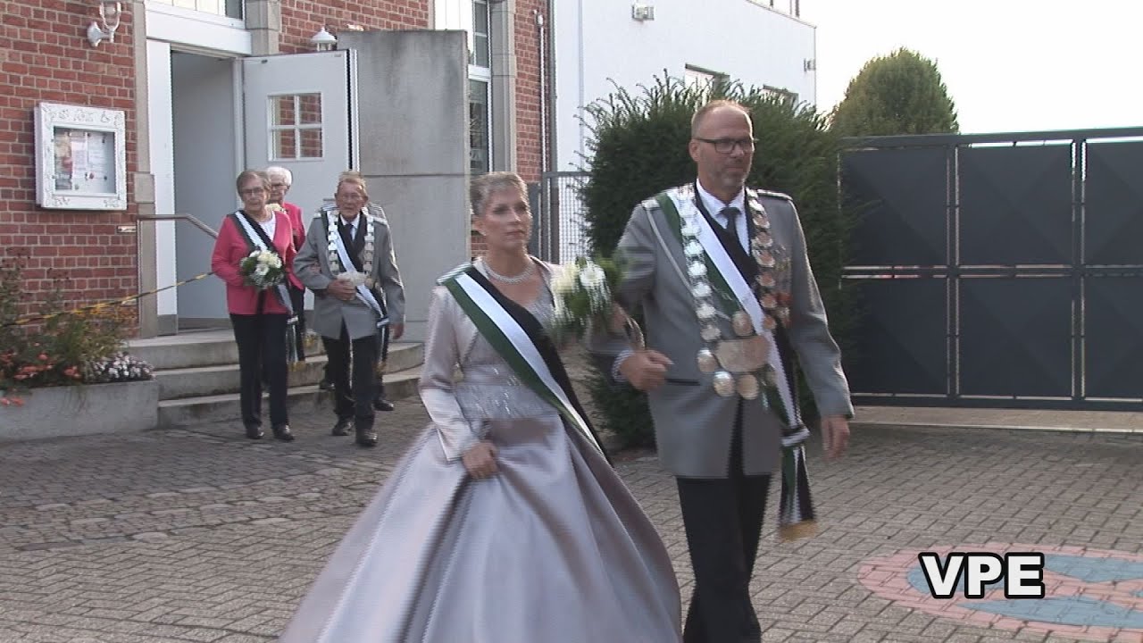 Bundesfest 2022 in Emsdetten - Ausholen des alten Stadtkaiser Mike Westkemper