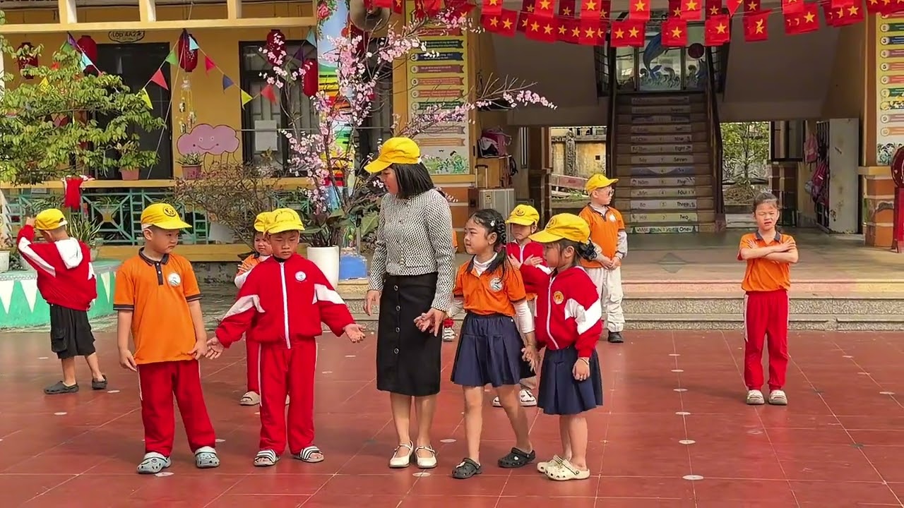 Tổng duyệt sân khấu ngày hội trường MN Diêm Điền