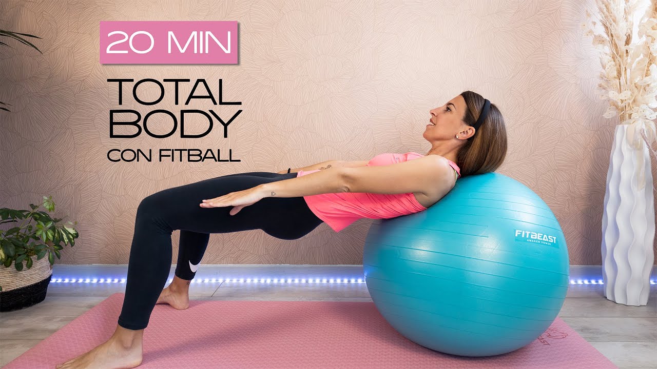 TOTAL BODY CON FITBALL, 20 MIN Allenamento da fare a casa con la palla.