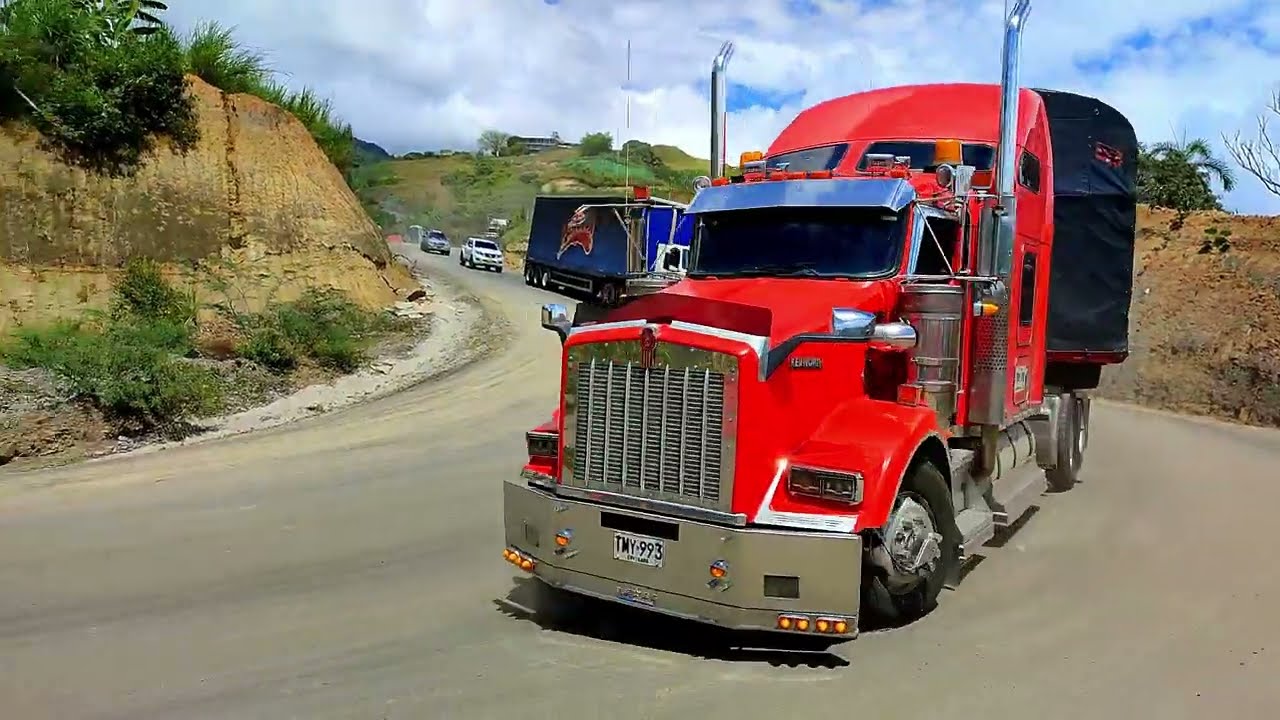 EAGLE 9400 SE QUEDA EN PLENA LOMA | TRACTOMULAS DE COLOMBIA