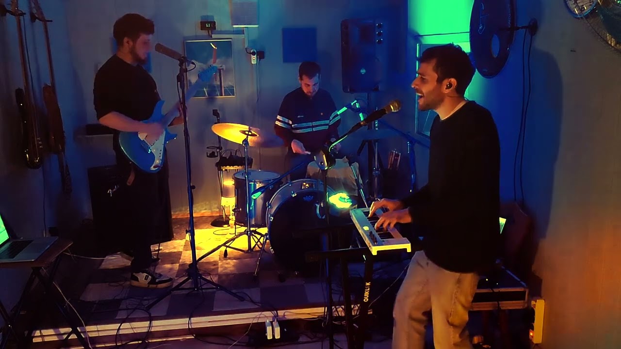 Elio  -  LIVE STUDIO SESSION