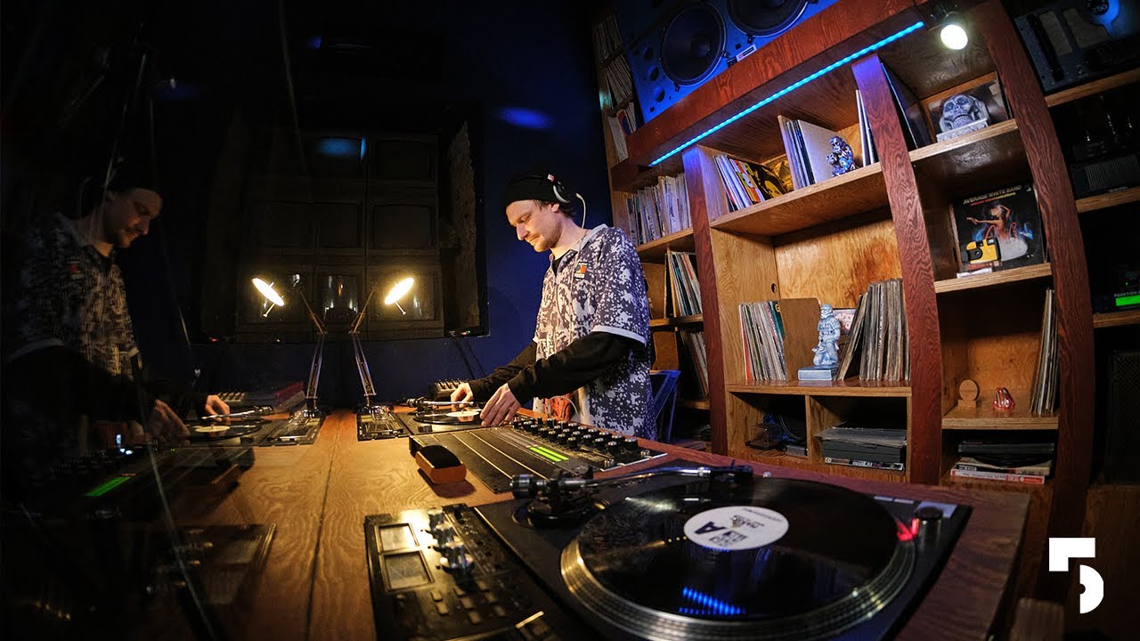 5 букв радио - Hi-One @ Fonoteca 19mar2026