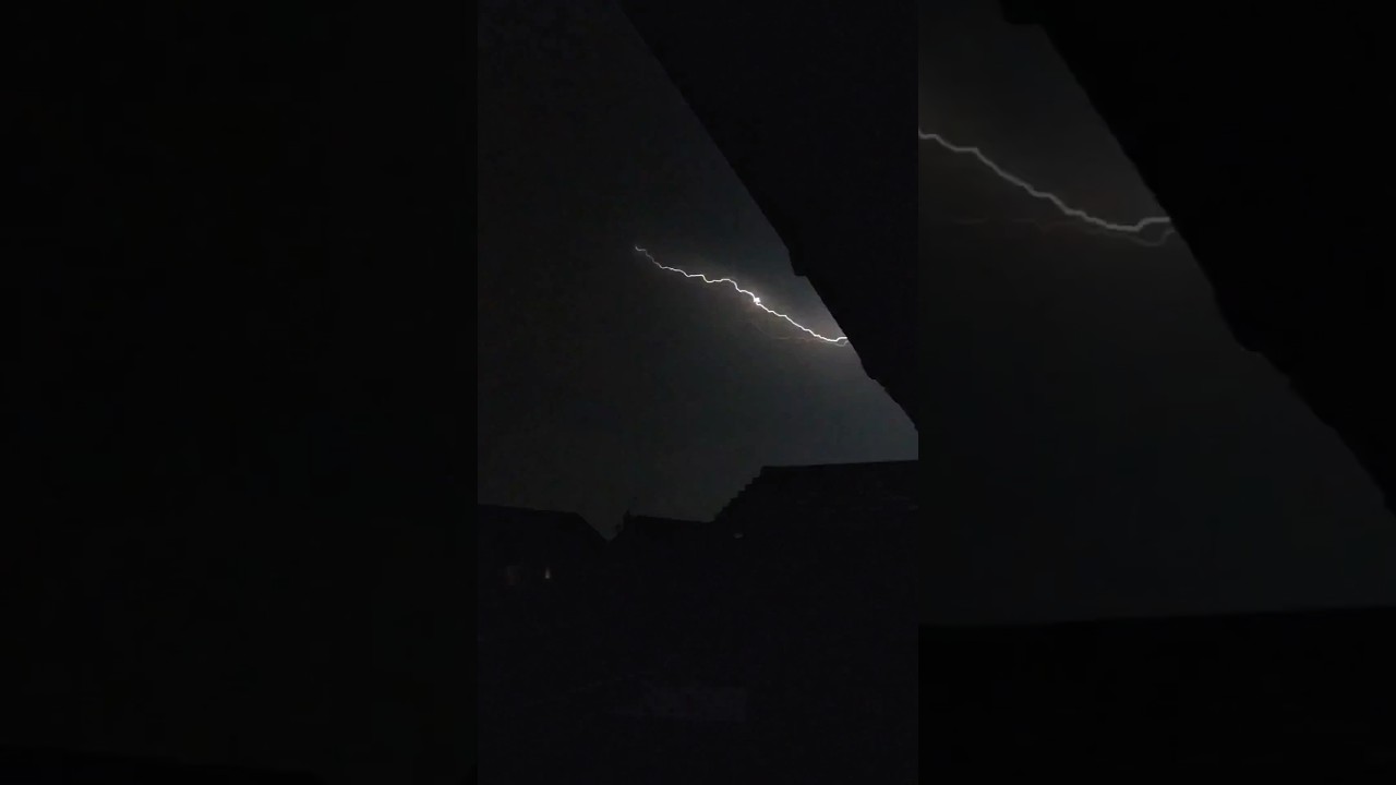 Forked lightning captured!! #nature 😲