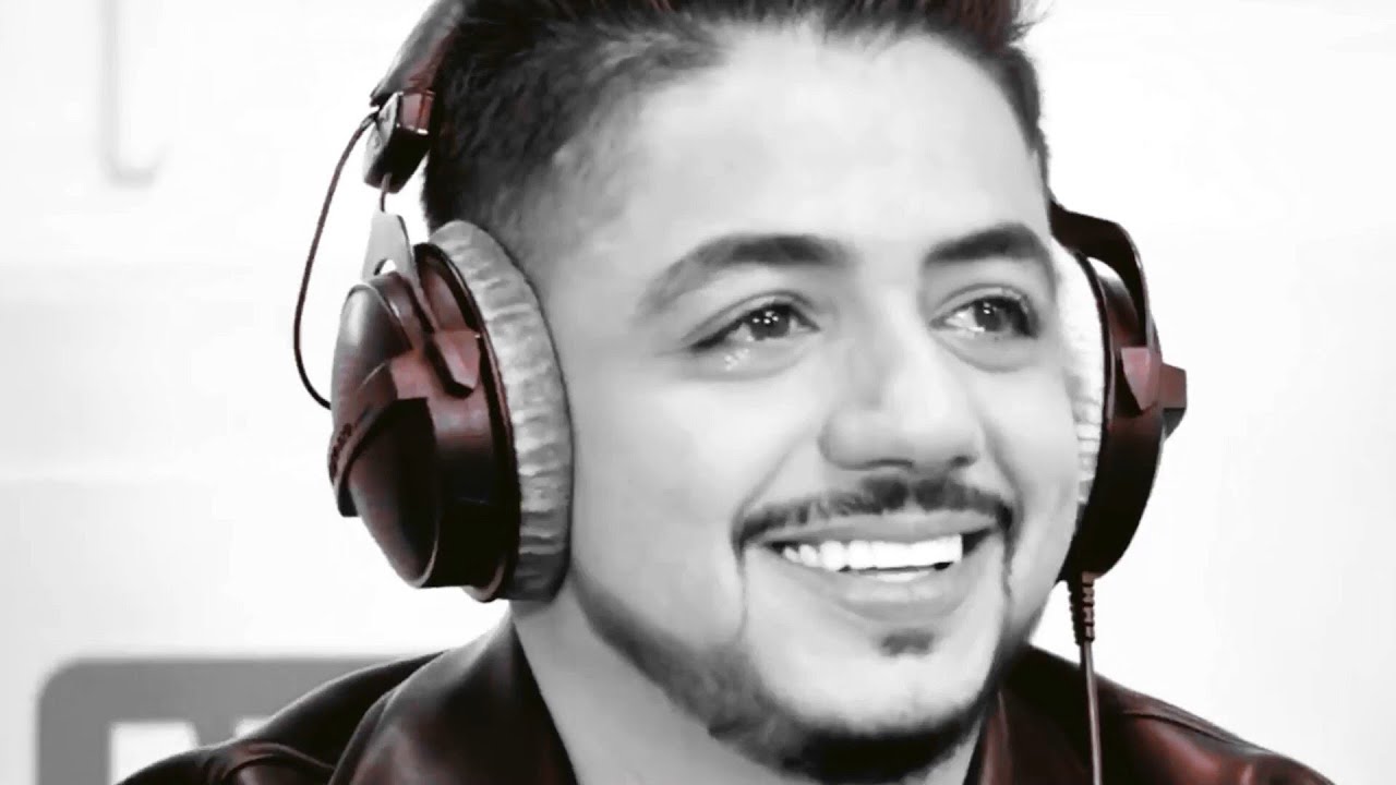 Ihab Amir ( Bghit Ntir Yamm ) live version at Hit Radio