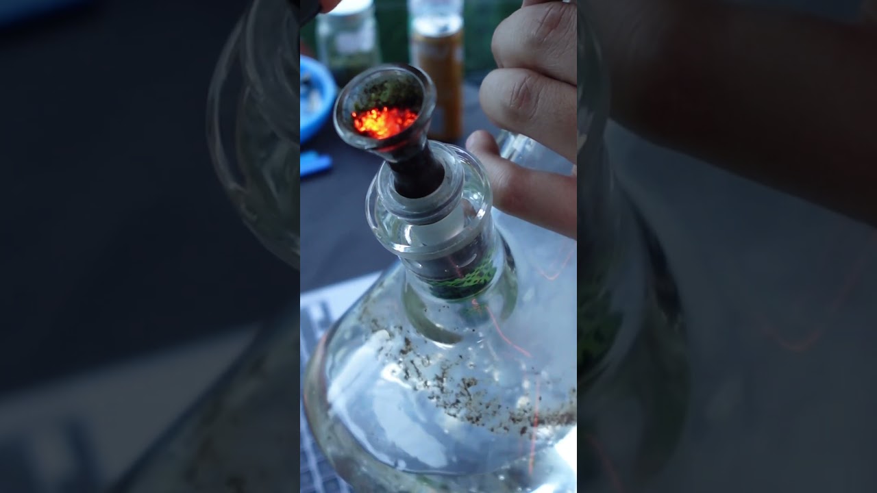 Mini vlog #explore #reels #trending #viral #relatable #vlog #smokewithme #smoke #vibes