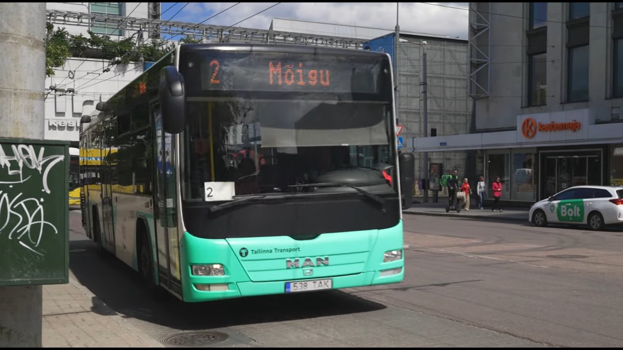Estonia, Tallinn, bus 2 ride from Kaubamaja to Airport