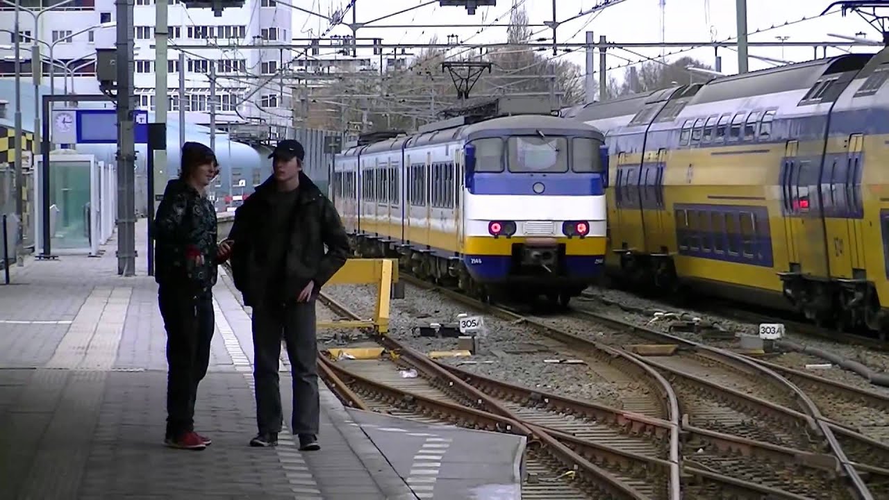 Treinen in Rotterdam Centraal 2012 - Dagje door Nederland