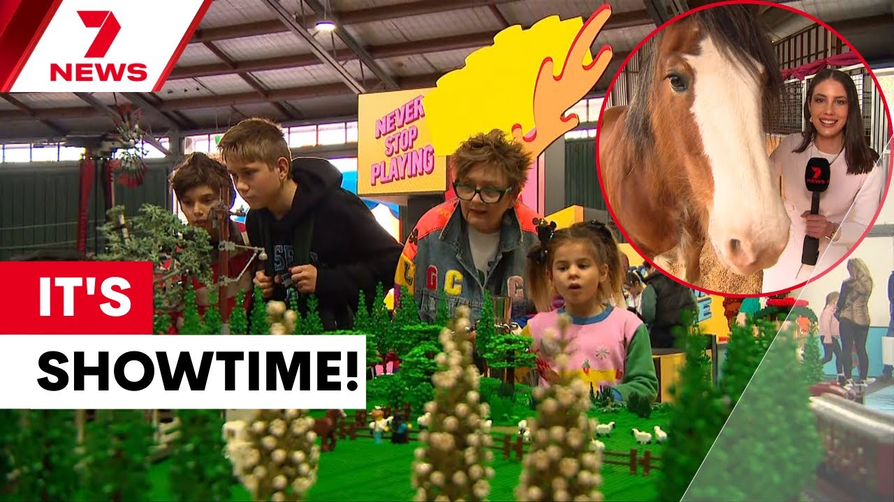 Showtime! Half a million Victorians flock through the gates on day one | 7NEWS