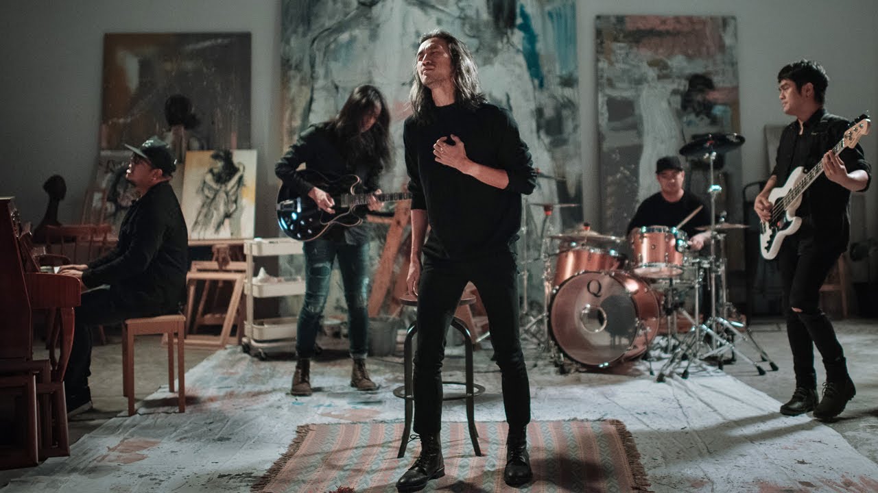 ครึ่งๆ กลางๆ - bodyslam「Official MV」