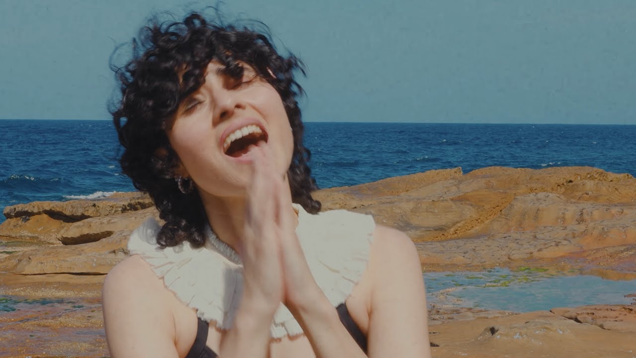 Montaigne - talking shit (Official Music Video)