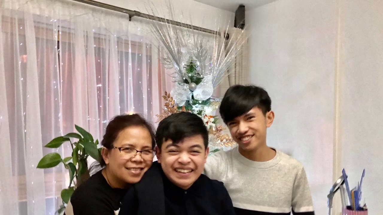 Pueblos Family