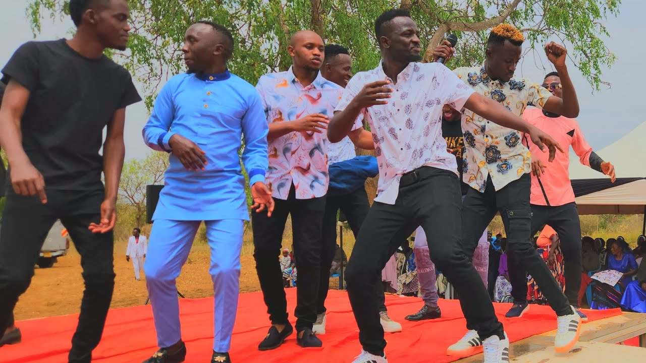 Stephen kasolos grandmother burial - simba munati performing maisha live