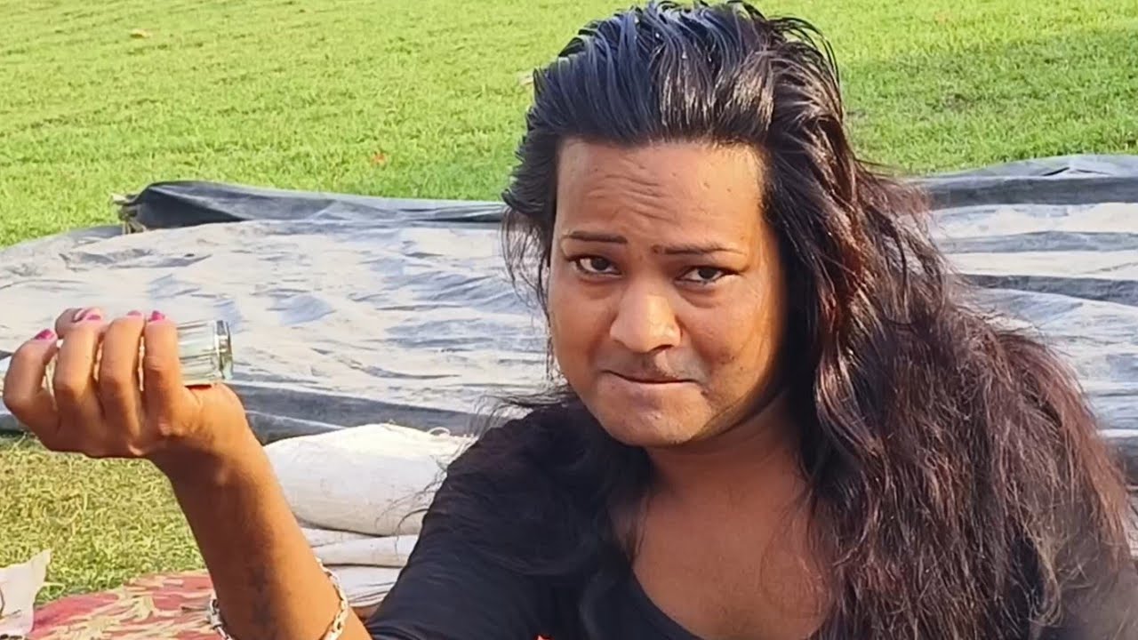 देखिए दोस्तों महेंद्र डांसर के मेकअप छुड़ाने का बेहतरीन वीडियो मोहम्मद इदरीश की नौटंकी मुमताज अली