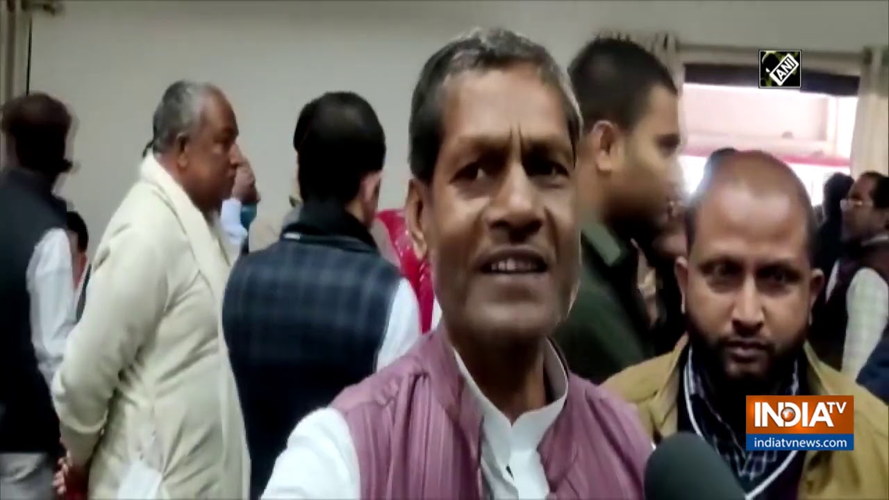 Ruckus erupts at Congress' party meeting in Patna