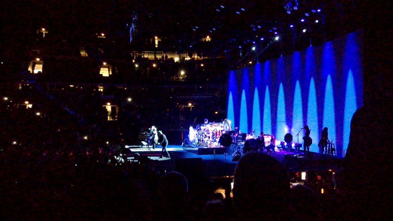 Fleetwood Mac, Live at United Center October 3rd, 2014: Intro and 