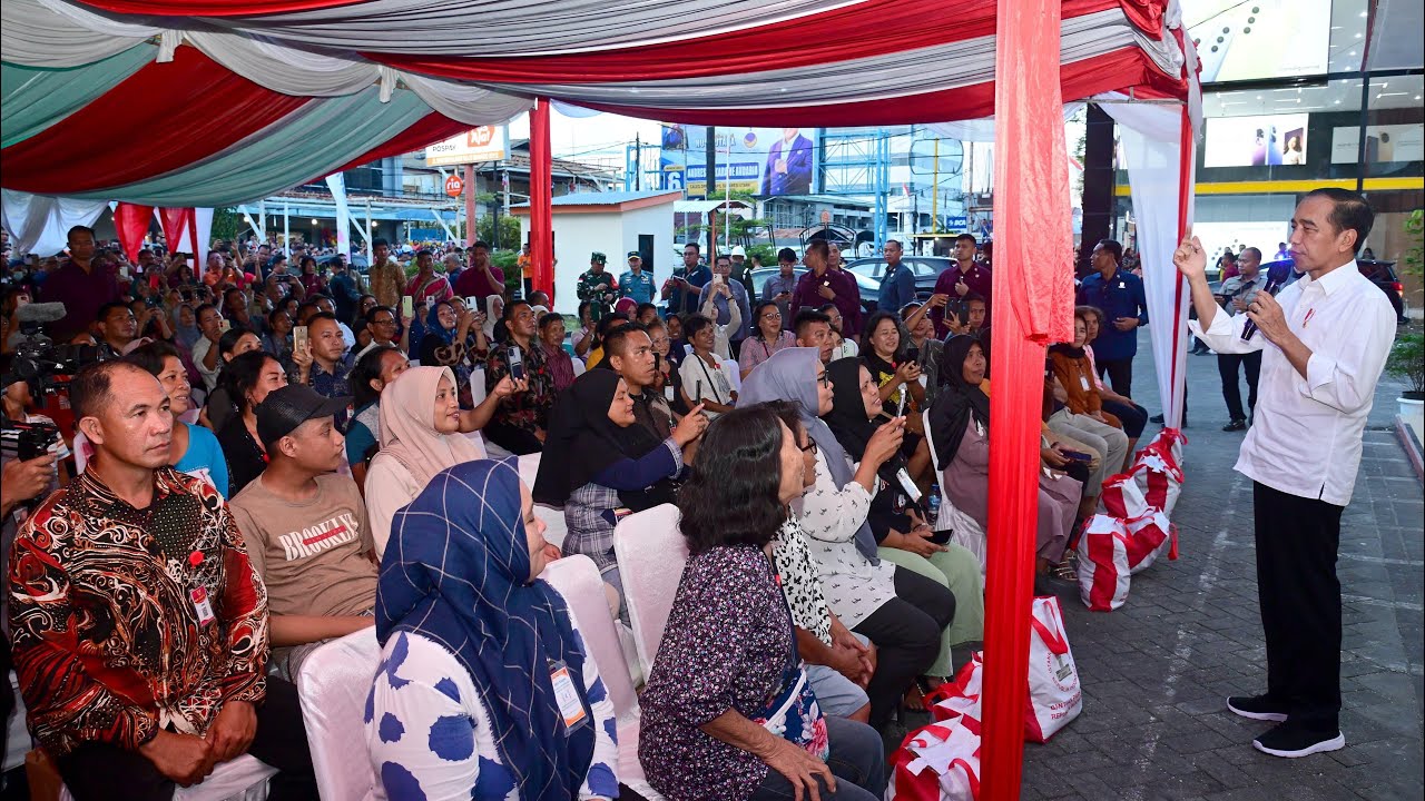 Presiden Jokowi Serahkan BLT El Nino untuk Masyarakat, Manado, 28 Desember 2023