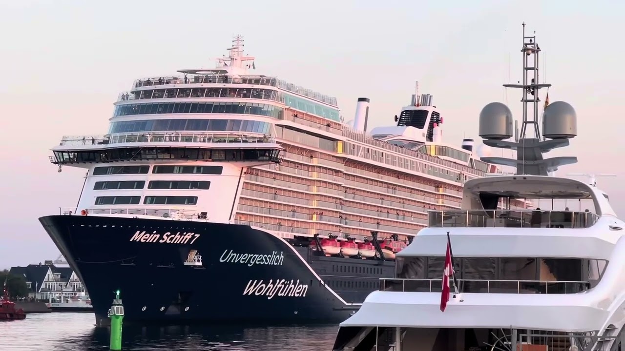 Mein Schiff7 22.09.2024 Auslaufen Warnemünde Port Party