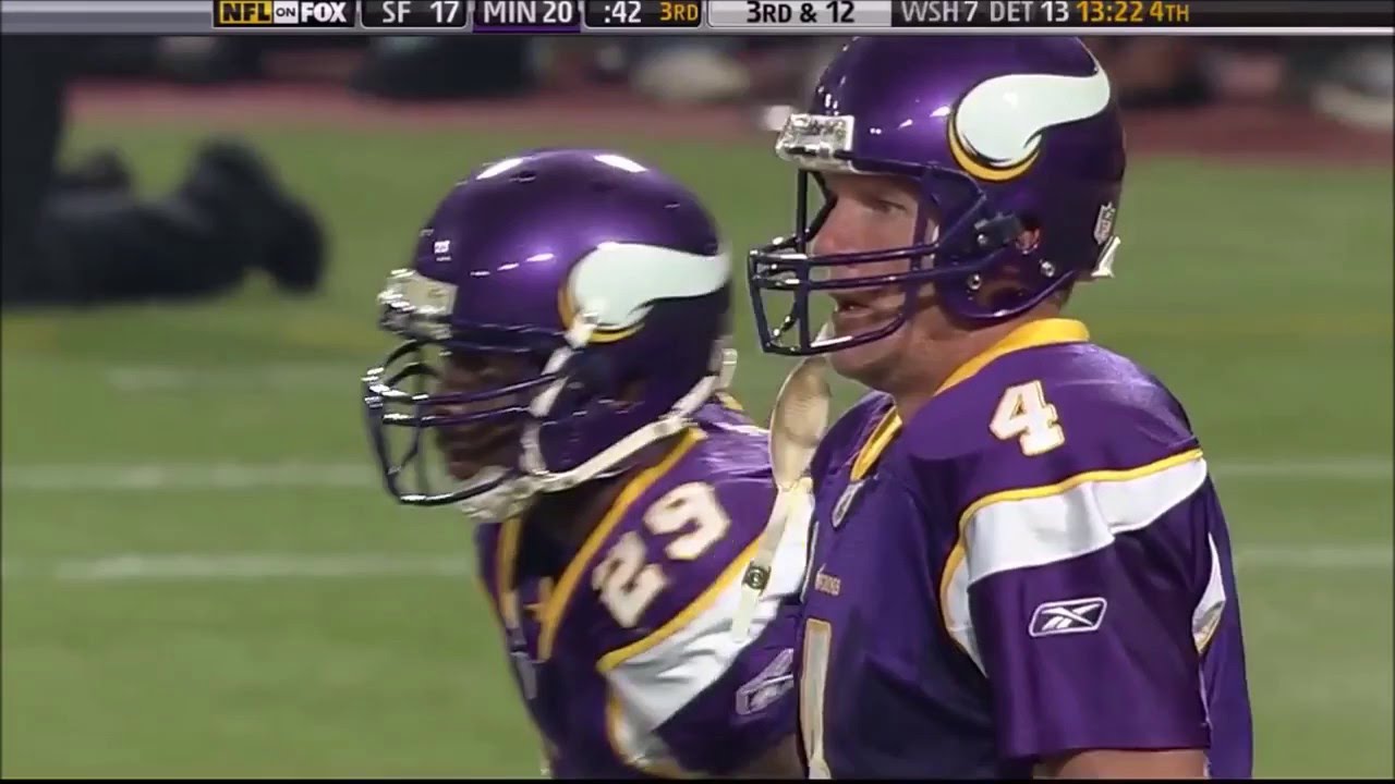 Brett Favre Lays Out Patrick Willis || Downfield Chop Block