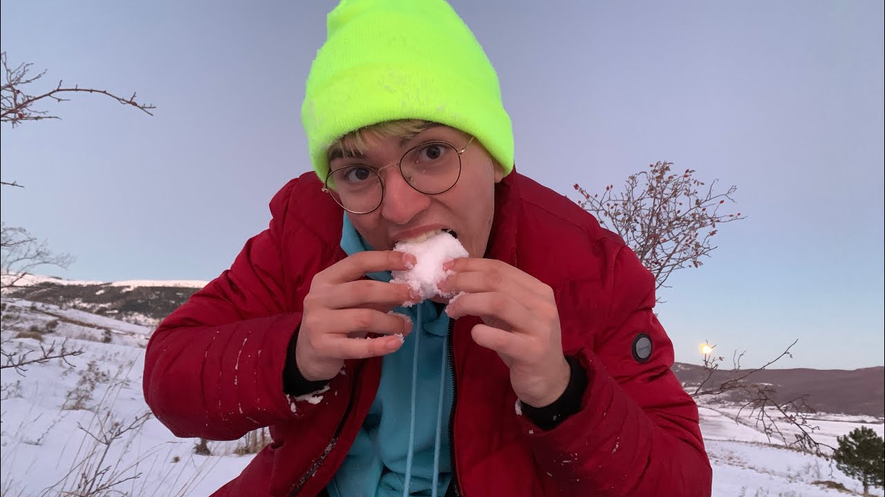 Crazie mangia la neve❄️