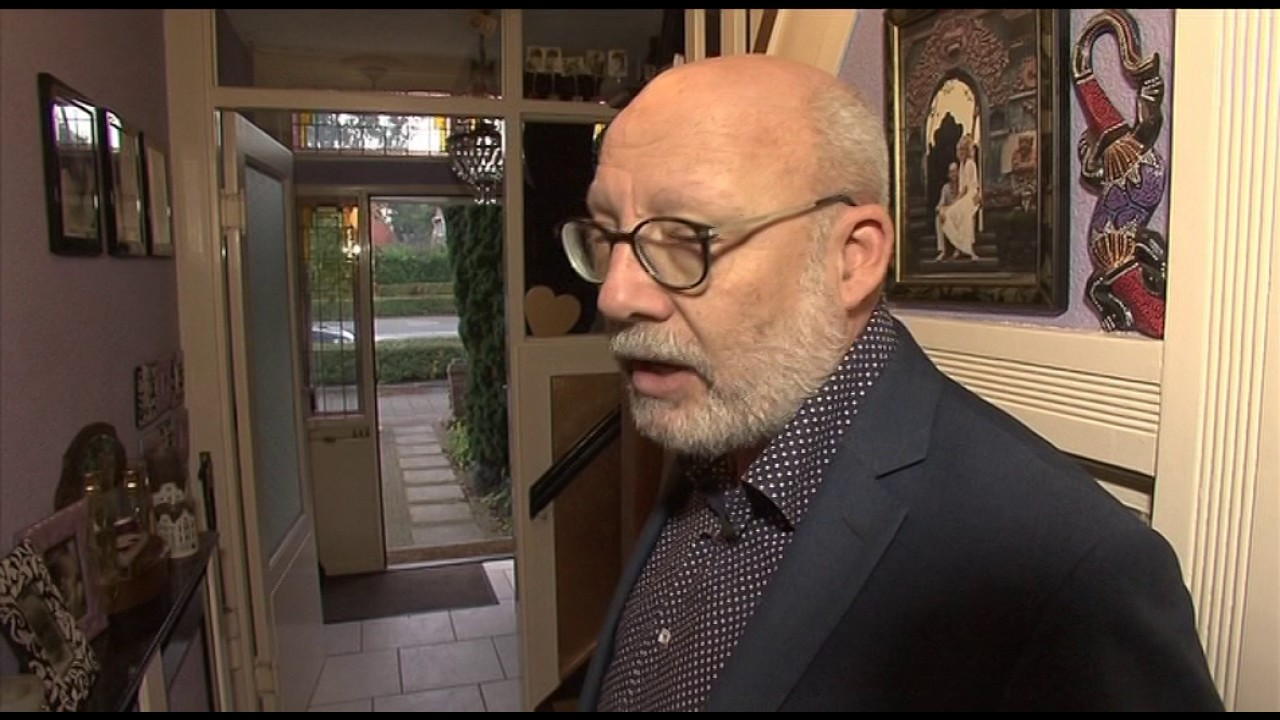 Bewoner betrapt inbreker en zet achtervolging in