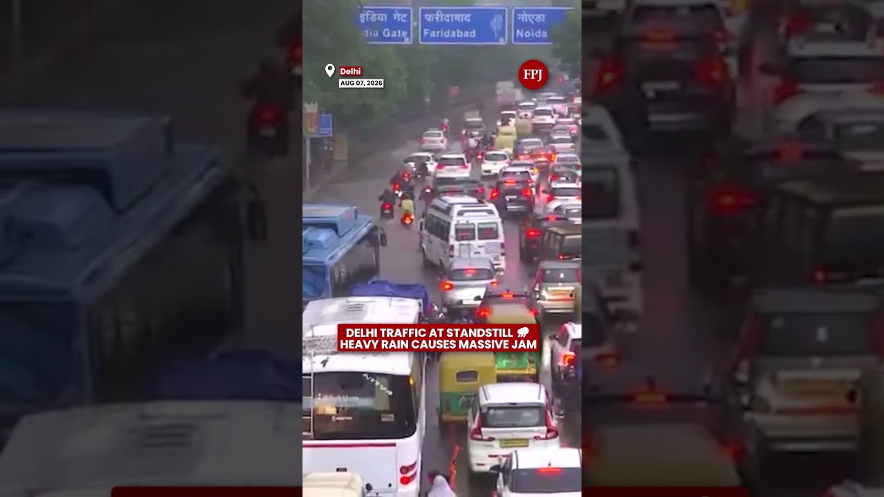 Heavy Rain Triggers Massive Traffic Jam at Delhi's Nehru Nagar Flyover
