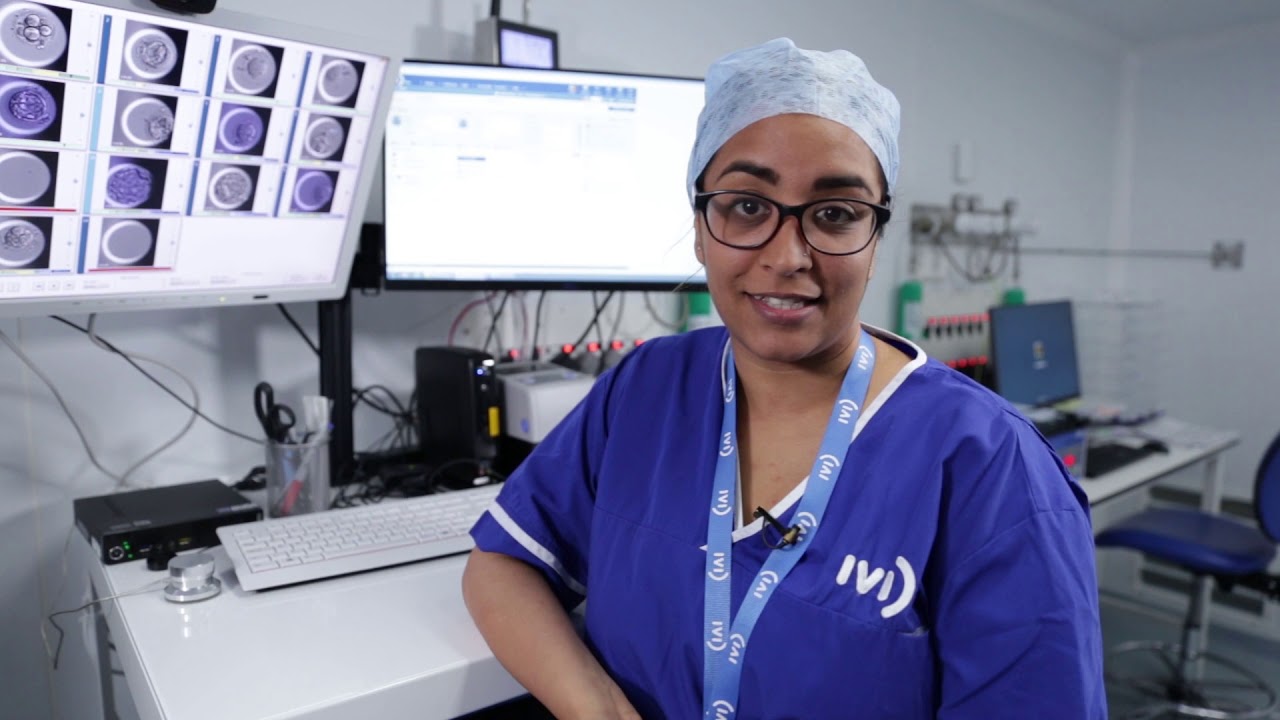 What criteria do embryologists use to choose the best embryo?