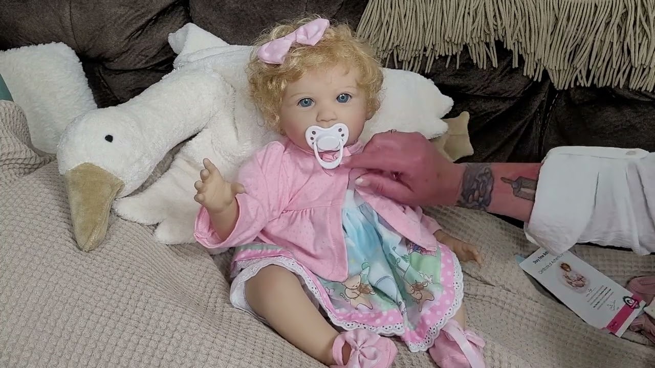 Details first change & review of Paradise Galleries Story Time Baby