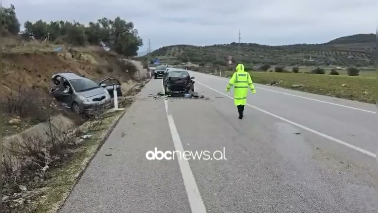 Aksident n&euml; Vlor&euml;, p&euml;rplasen dy makina/ Pamje nga vendngjarja, plagoset nj&euml; vajz&euml;