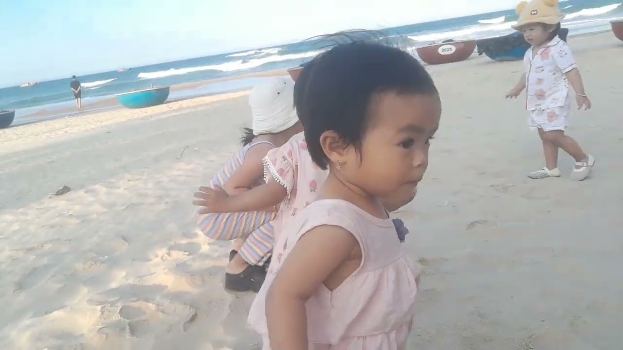 Kem sữa về ngoại được đi biển chơi