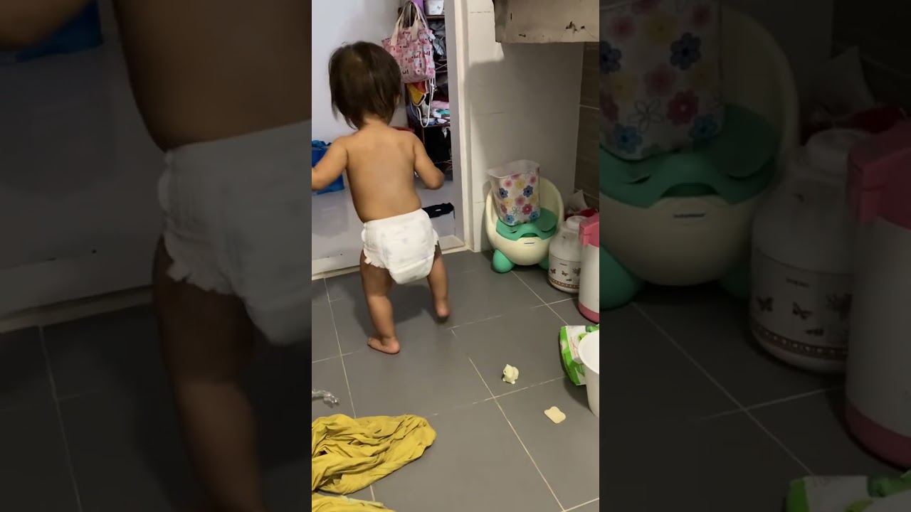 Cute baby follow mummy to poo poo